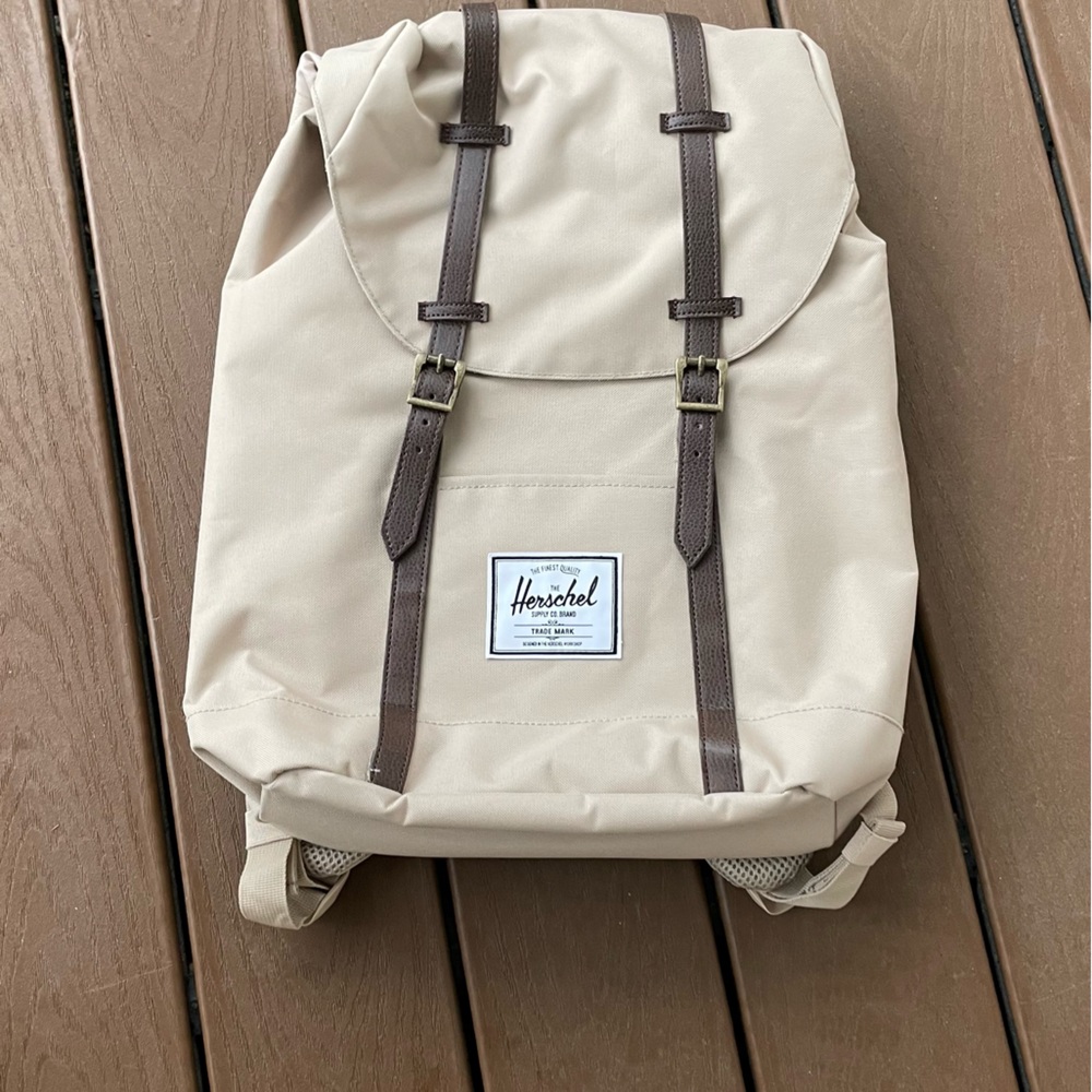 Herschel Retreat backpack. NWT, never used. Perfect shape.